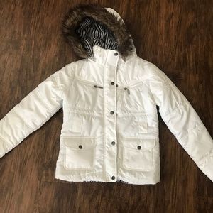 Dollhouse white puffy coat with faux fur